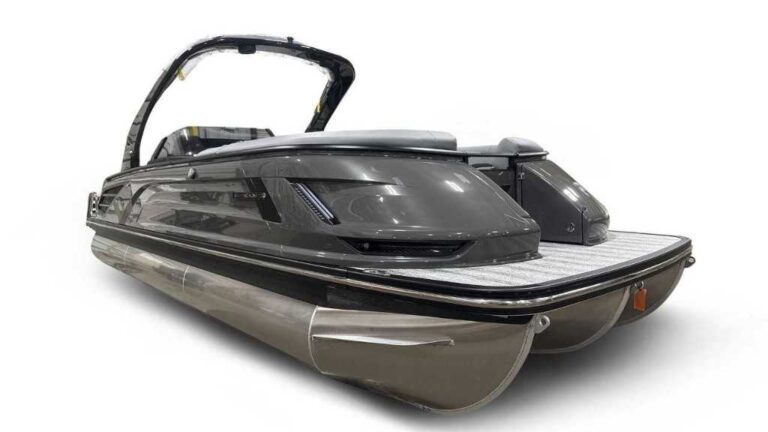 2026 Bennington 25QXSBWA - NEW DESIGN - ESP+ - Windshield - V10 425 HP!!! US-ETWS9307J526 [photo 1]